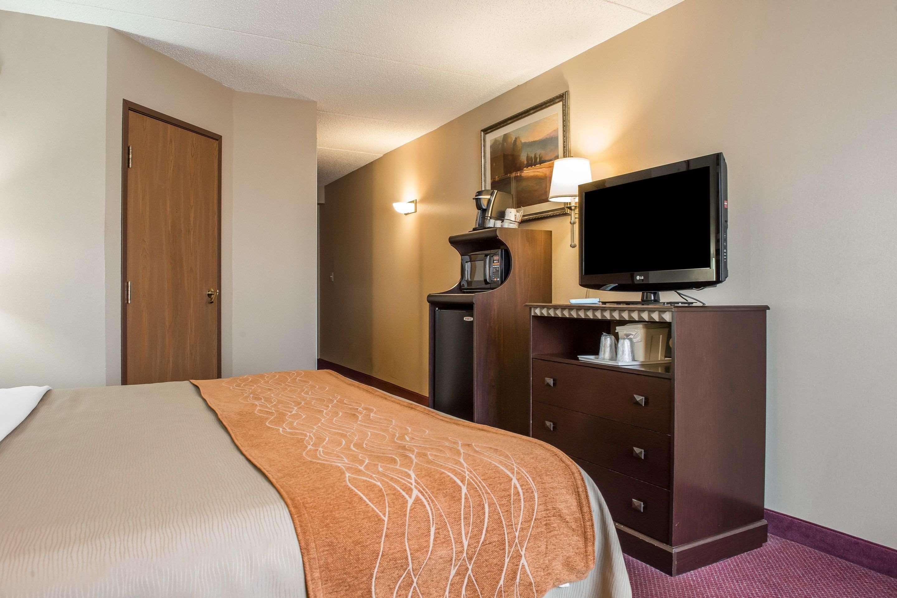 Wingate By Wyndham Pittsburgh New Stanton Hotel Exterior foto