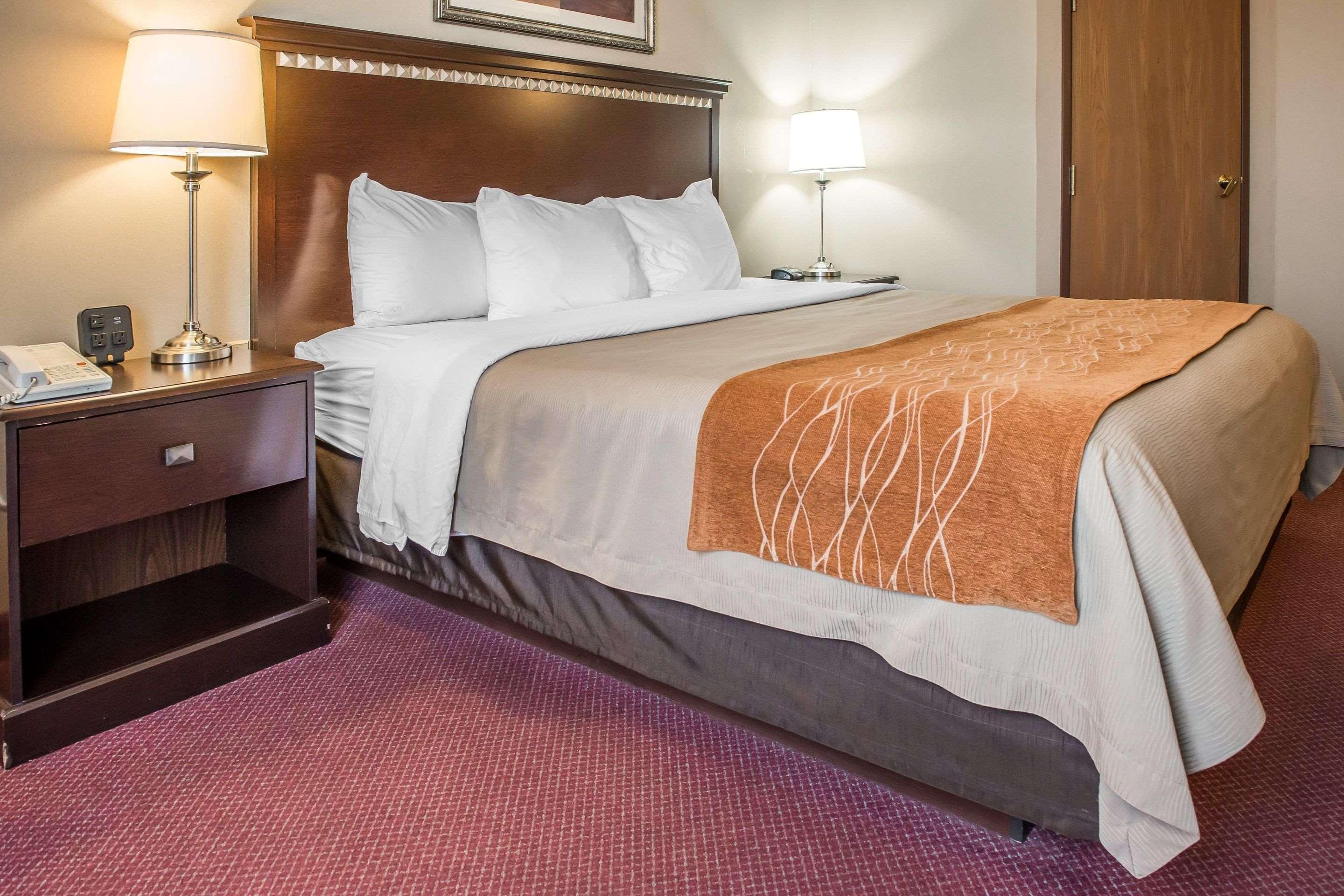 Wingate By Wyndham Pittsburgh New Stanton Hotel Exterior foto